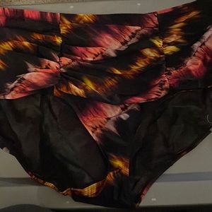 Torrid high rise swim bottom tie dye size 5